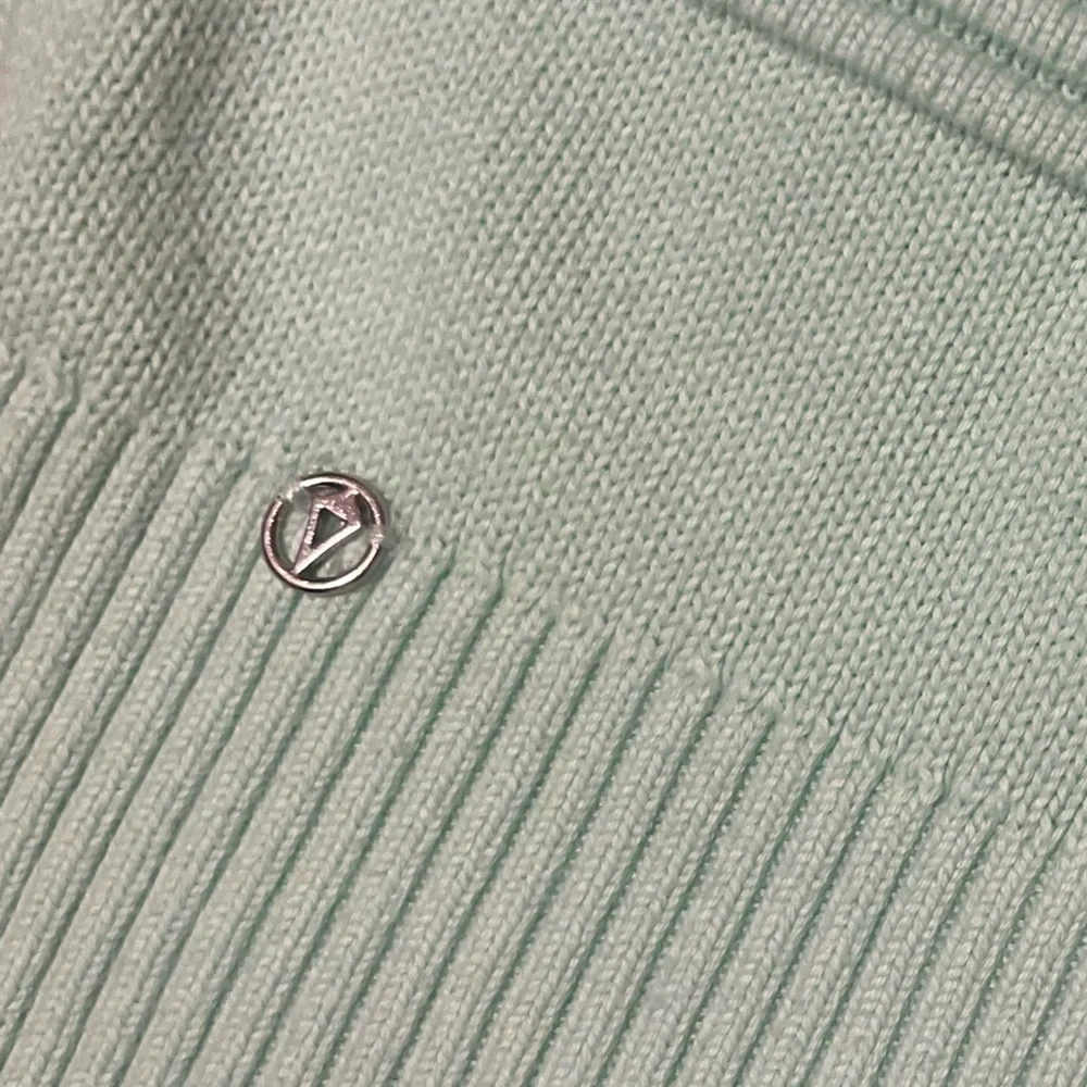 Lululemon Ivviva Youth Ombre Calm After Practice Loose Knit Sweater - Picture 9 of 10